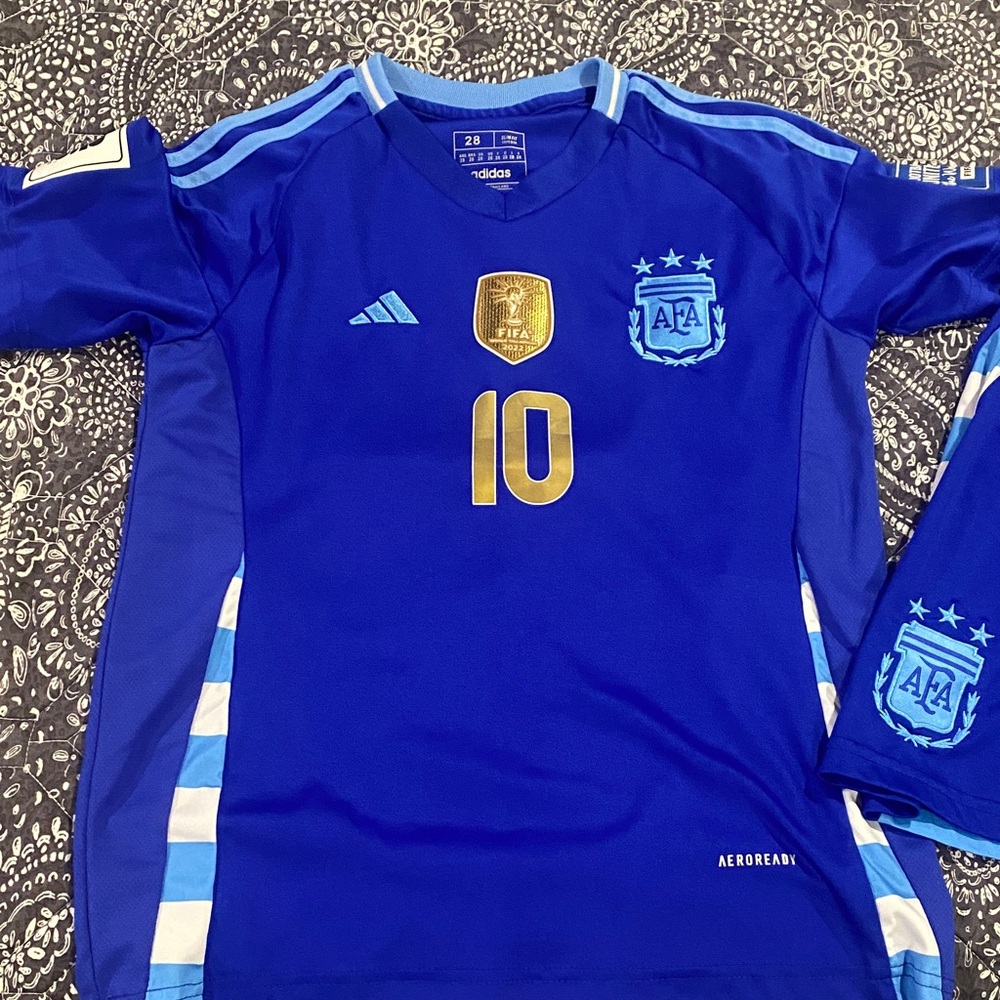 Messi Argentina Adidas Kids Royal Blue Soccer Jersey with Gold Accents - Picture 4 of 5